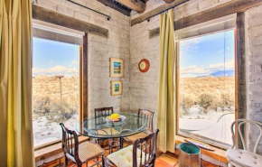 Casita Vacation Rental Near Taos with Patio!